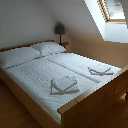 Nebina Apartment *